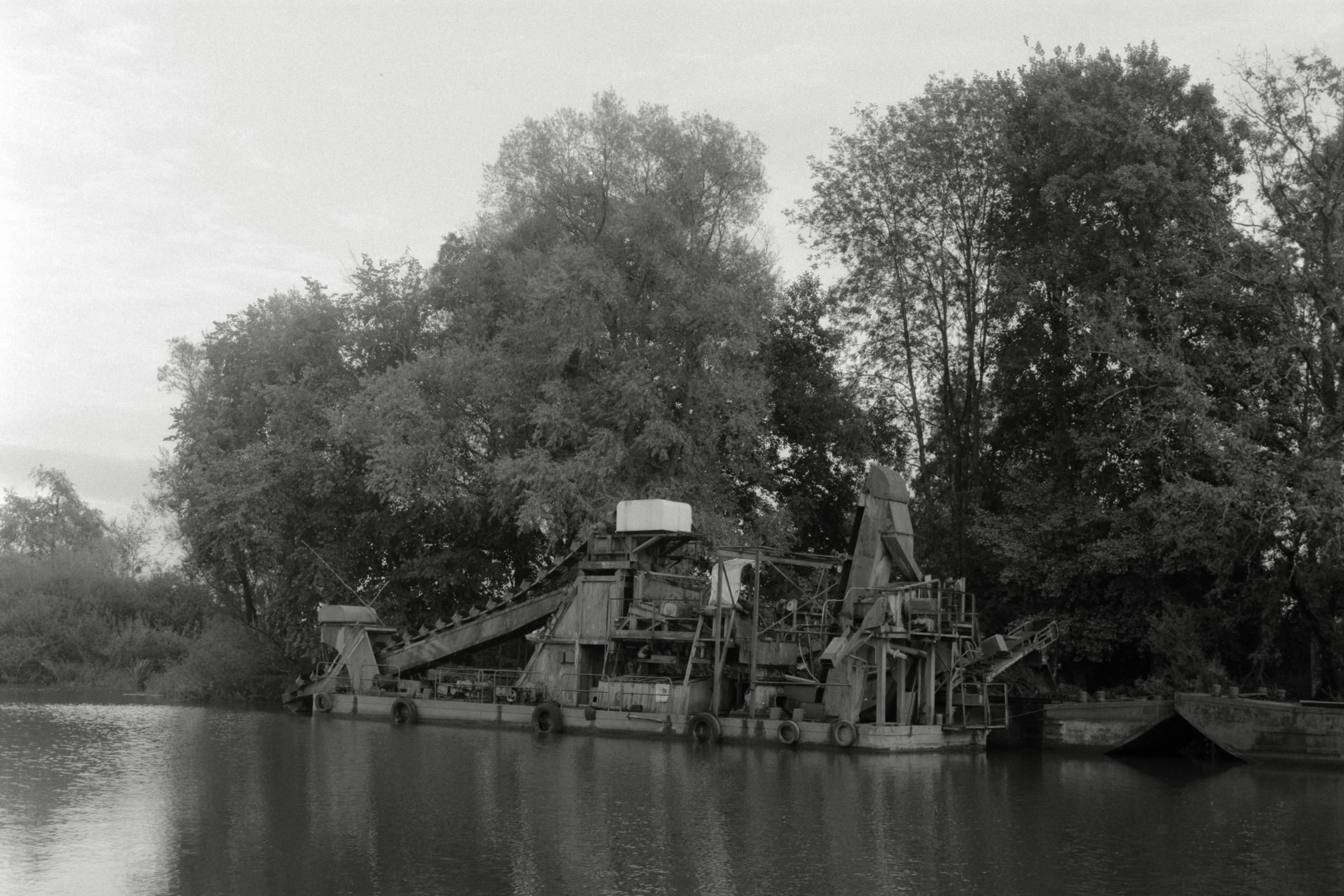 AHP F1990 09 005 sc250506 img18 NLP